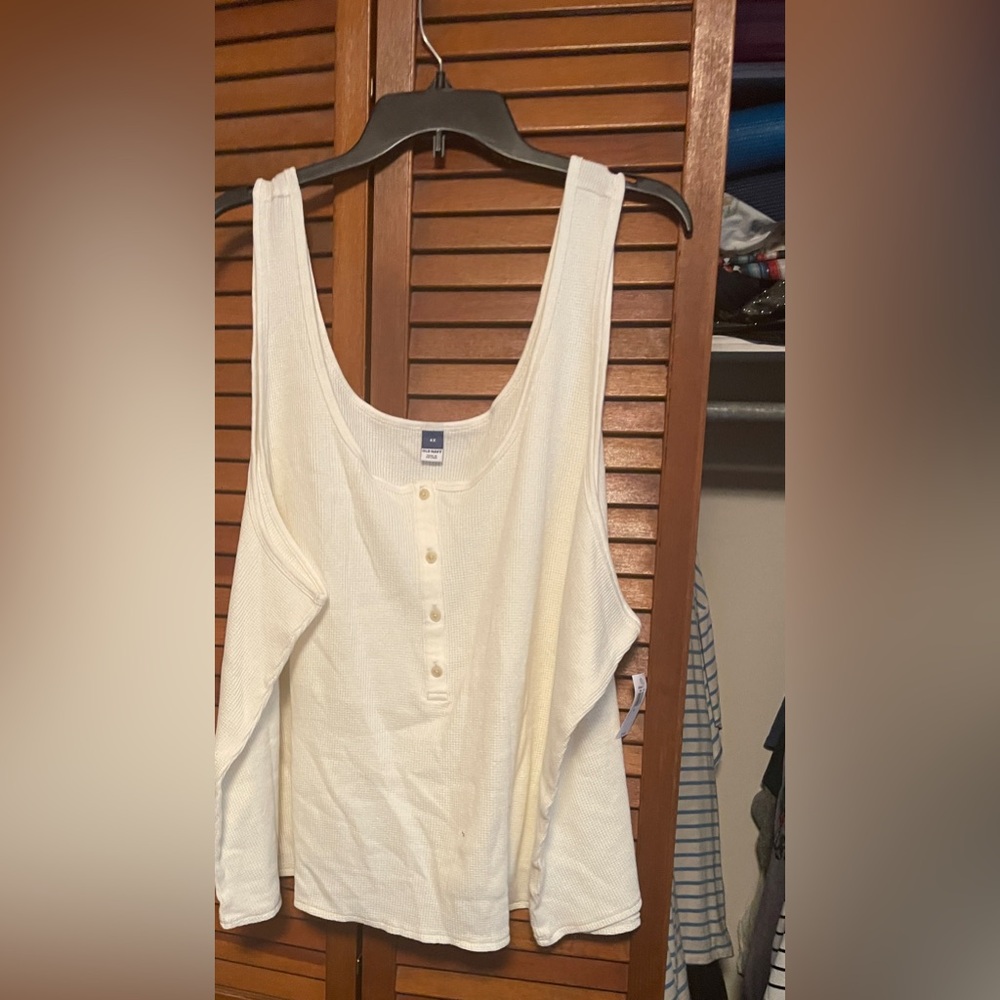 Old Navy Cream Button-Front Tank Top